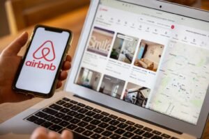 Airbnb কাণ্ডে তোলপাড়: ফ্লোরিডার তরুণীর অদ্ভুত কাণ্ডে হাজার ডলারের ক্ষতি!